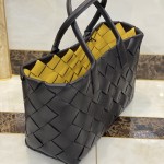 B V Tote in Intrecciato Nappa Leather Chocolate