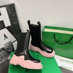 B V Tire Chelsea Boot Black / Pink