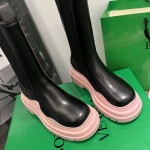 B V Tire Chelsea Boot Black / Pink