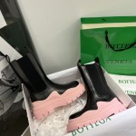 B V Tire Chelsea Boot Black / Pink