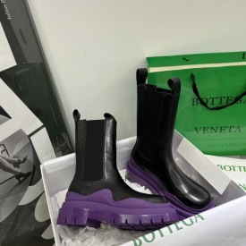 B V Tire Chelsea Boot Black / Purple