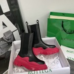 B V Tire Chelsea Boot Black / Red