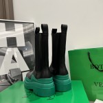 B V Tire Chelsea Boot Black / Turquoise