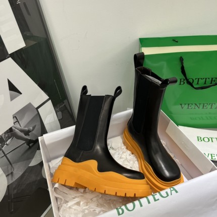 B V Tire Chelsea Boot Black / Yellow