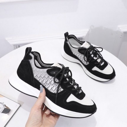 B25 Dior Oblique Runner Sneaker in Black Suede