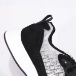 B25 Dior Oblique Runner Sneaker in Black Suede