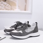 B25 Dior Oblique Runner Sneaker in Grey Suede