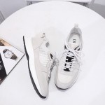 B25 Dior Oblique Runner Sneaker in White Suede