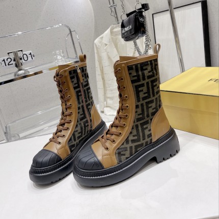 Fendi Domino Beige leather biker boots