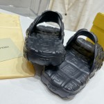 Fendi Cloud Slides Black rubber slides