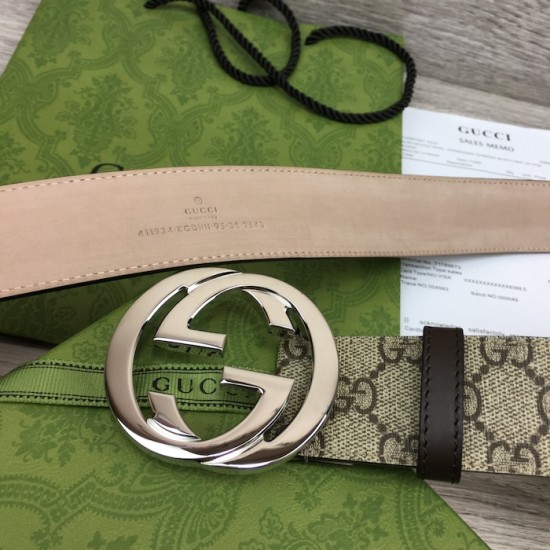 Gucci GG Supreme belt with G buckle Brown