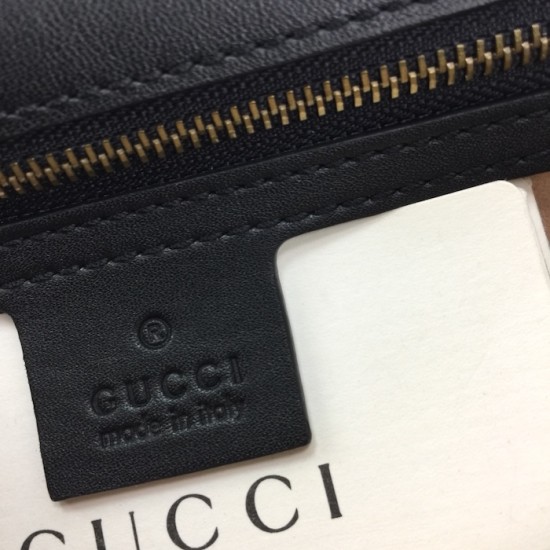 Replica Gucci GG Marmont medium shoulder bag Black ‎443496