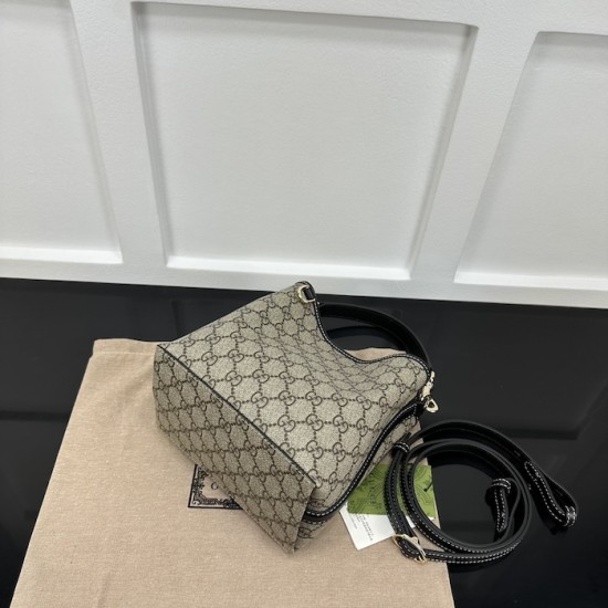 Replica Gucci GG Emblem mini bucket bag black ‎815118