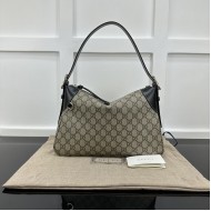 Gucci GG Emblem medium shoulder bag black ‎815216