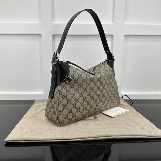 Replica Gucci GG Emblem medium shoulder bag black ‎815216