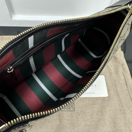 Replica Gucci GG Emblem medium shoulder bag black ‎815216