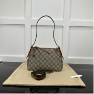 Gucci GG Emblem small shoulder bag brown ‎815218