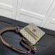 Replica Gucci GG Supreme small messenger bag ‎681021