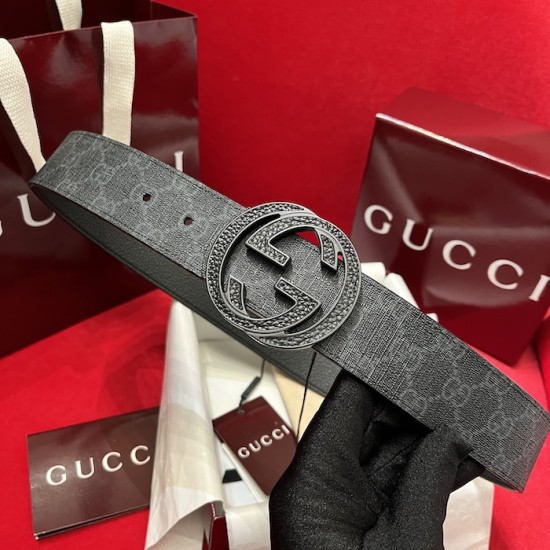 Gucci Reversible belt with Interlocking G buckle