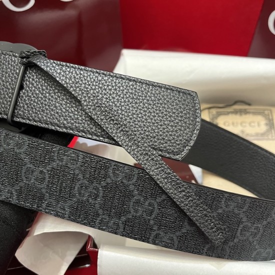 Gucci Reversible belt with Interlocking G buckle