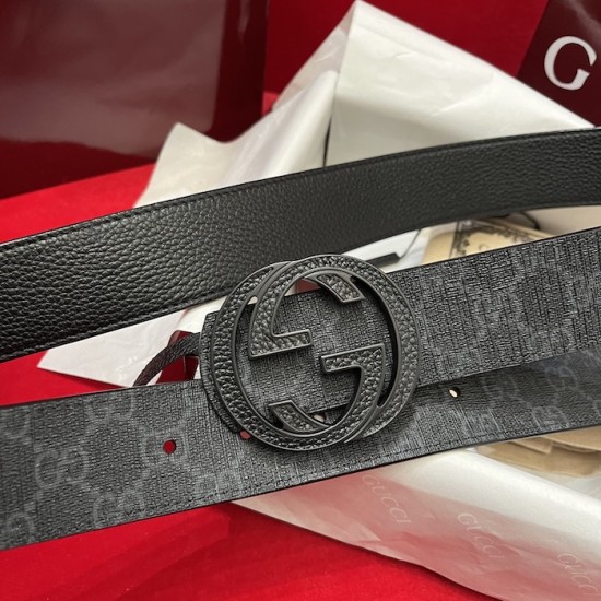 Gucci Reversible belt with Interlocking G buckle