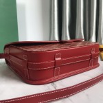 Go yard Belvedere PM Bag in Red