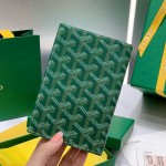 Go yard Grenelle Passport Cover Green