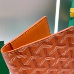 Go yard Grenelle Passport Cover Orange