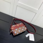 Doraemon x Gucci mini bag 647784