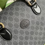 Gucci Duffle bag with Interlocking G ‎696014 Black