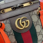 Gucci Savoy medium duffle bag Orange 724642