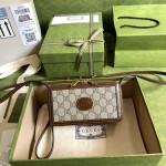 Gucci Mini bag with Interlocking G ‎671674 Beige