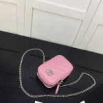 Gucci GG Marmont matelassé mini bag Pink