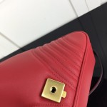 Gucci GG Marmont small matelassé shoulder bag Red