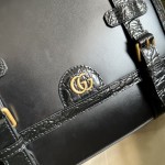 Gucci Medium crocodile trim messenger bag black ‎702136