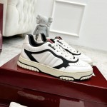 Gucci Men's Gucci Re-Web sneaker White / Black