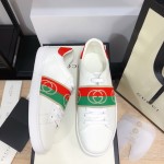 Gucci Ace sneaker with Interlocking G 644748