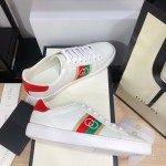 Gucci Ace sneaker with Interlocking G 644749