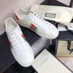 Gucci Ace sneaker with Interlocking G 644749