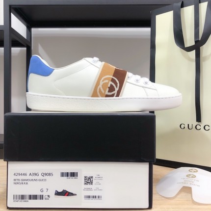 Gucci Online Exclusive Ace sneaker with Interlocking G 650993