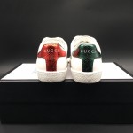 Gucci Men's Ace embroidered sneaker with Bees