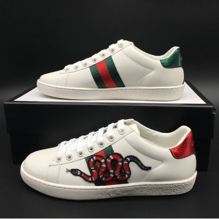 Gucci Men's Ace embroidered sneaker with Snake