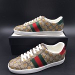 Gucci Men's Ace GG Supreme bees sneaker