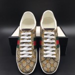 Gucci Men's Ace GG Supreme bees sneaker