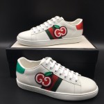 Gucci Men's Ace sneaker with GG apple