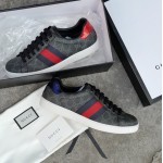 Gucci Men's Ace GG Supreme sneaker Black