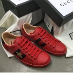 Gucci Men's Ace embroidered sneaker with Bees Red