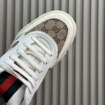 Gucci Men's Gucci Re-Web sneaker Beige / White