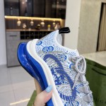 Gucci Run sneaker White and blue GG technical knit fabric