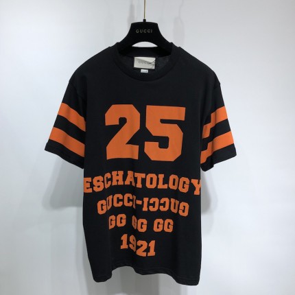 Gucci T-shirt with '25 Gucci Eschatology and Blind for Love 1921' print black